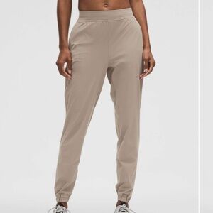NWOT Lululemon Adapted State High-Rise Jogger *Full Length Warm Ash Grey